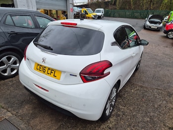 Used Peugeot 208 2016 for sale - 77173299: Photo