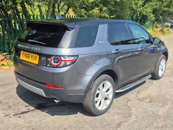 Used Land Rover Discovery Sport 2016 for sale - 79537541: Photo