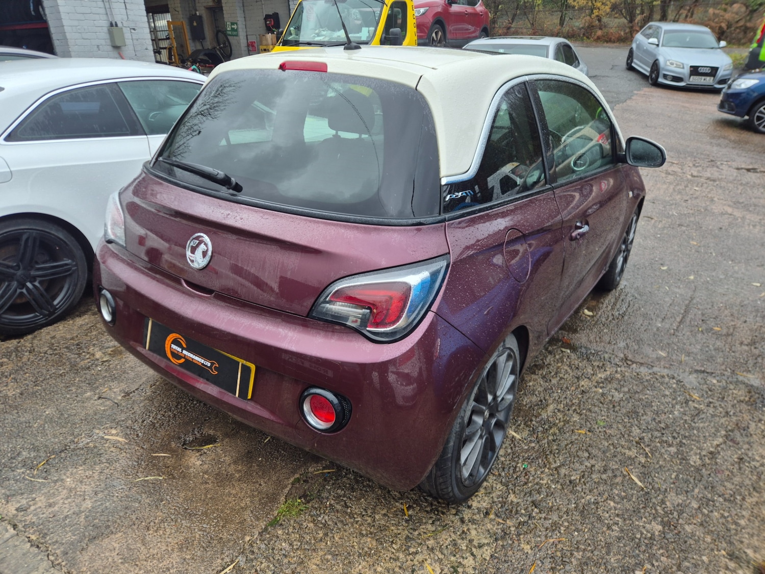 Used Vauxhall ADAM 2013 for sale - 76845989: Photo 3