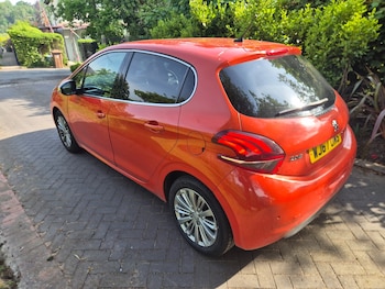 Used Peugeot 208 2017 for sale - 78223395: Photo
