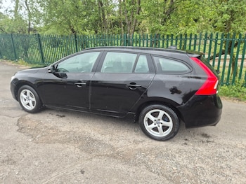 Used Volvo V60 2016 for sale - 78467975: Photo