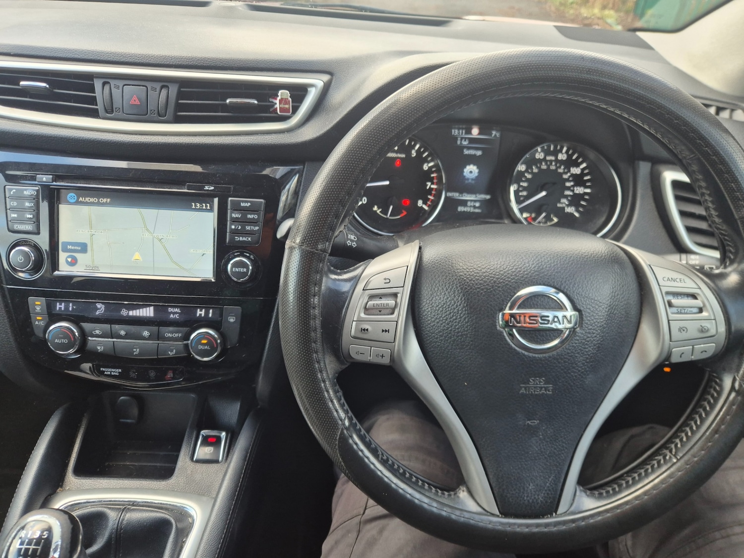 Used Nissan Qashqai 2015 for sale - 77012943: Photo 5