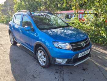 2015 (15) - 0.9 TCe Laureate 5dr