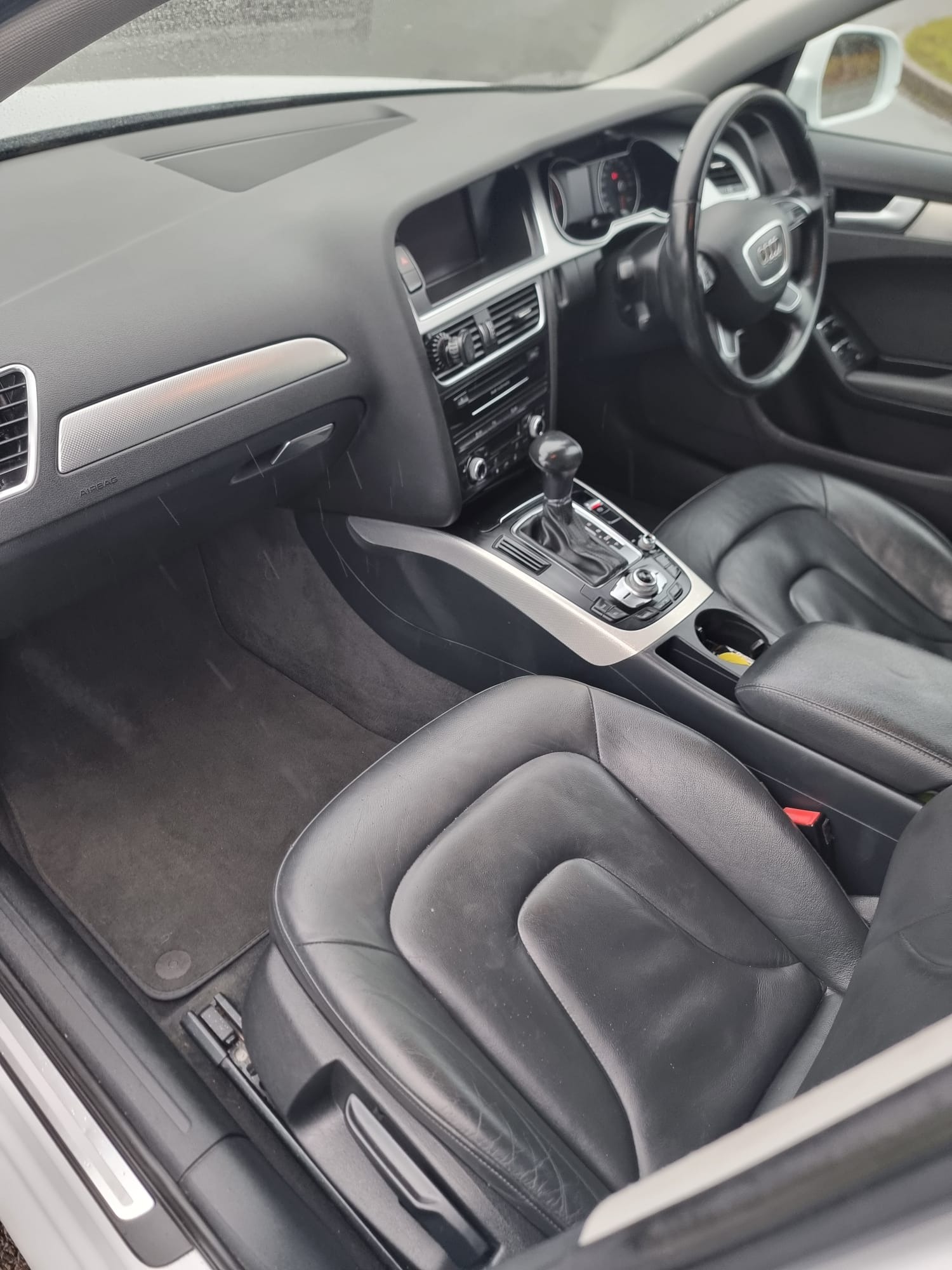 Used Audi A4 2015 for sale - 77370455: Photo 2