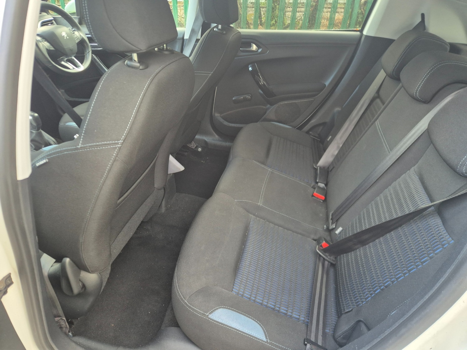 Used Peugeot 208 2013 for sale - 76979349: Photo 10