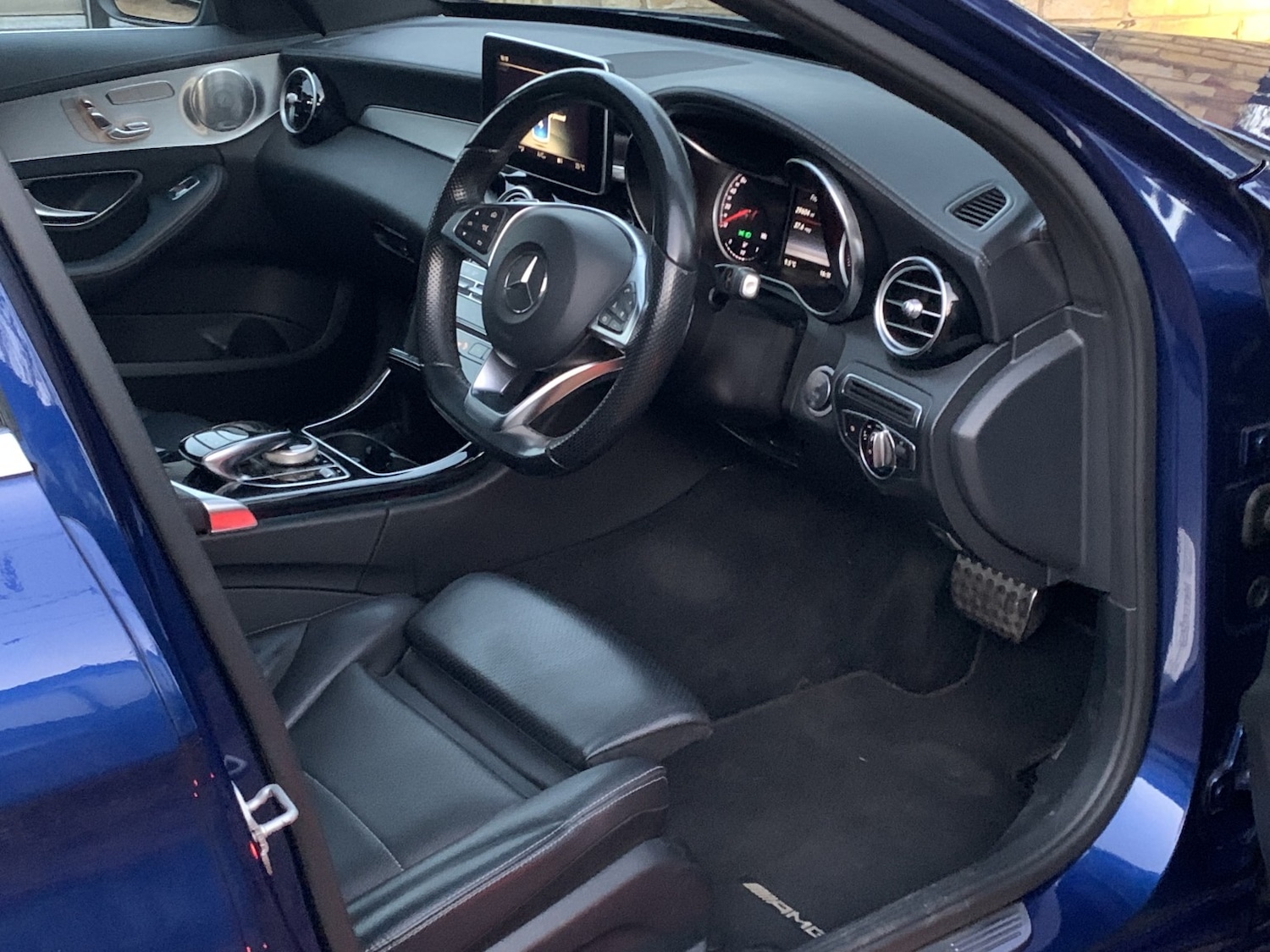 Used Mercedes-Benz C Class 2015 for sale - 76596565: Photo 31