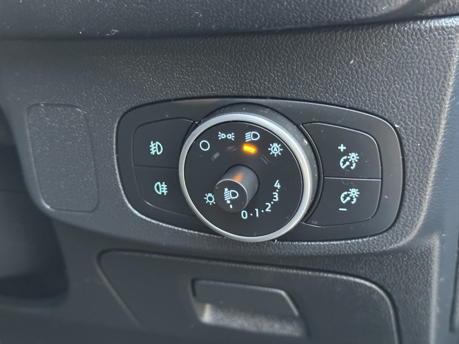 Used Ford Focus 2020 for sale - 78139384: Photo 12