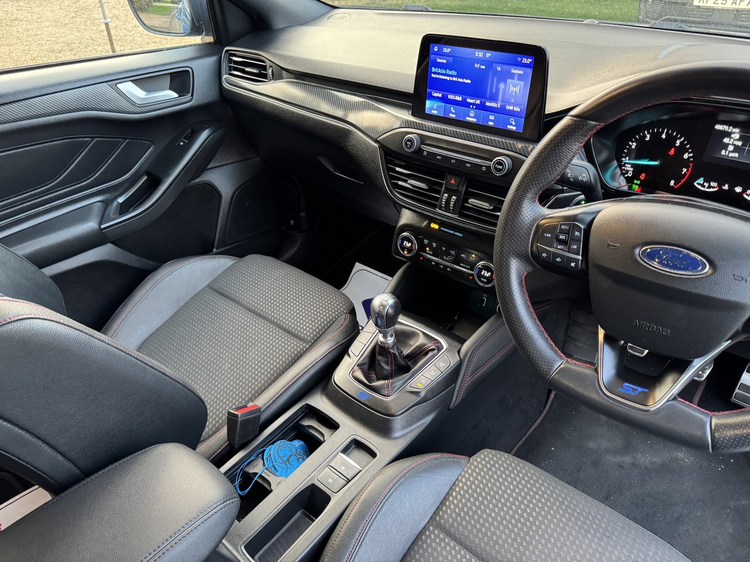 Used Ford Focus 2020 for sale - 78139384: Photo 2