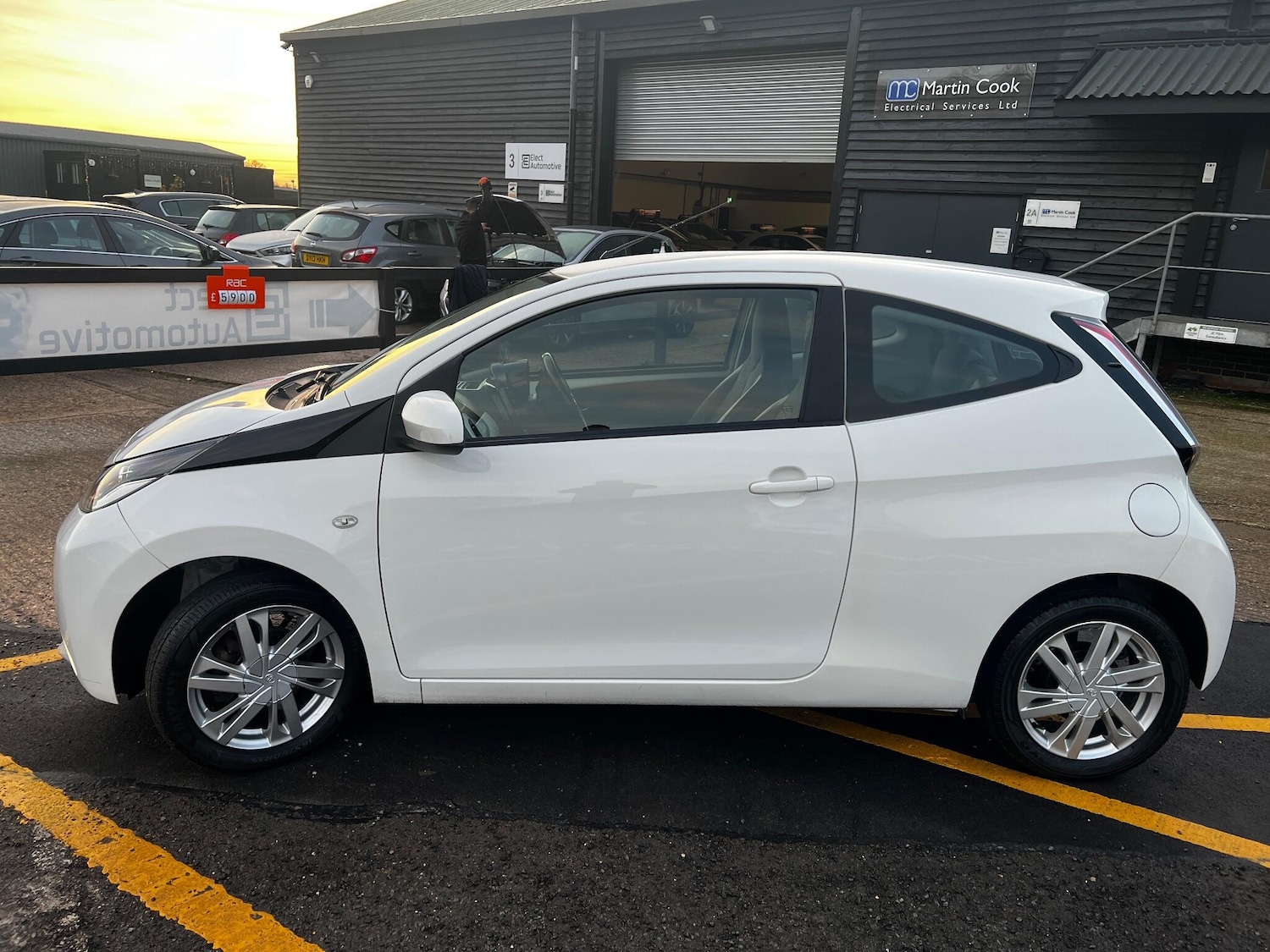 Used Toyota AYGO 2016 for sale - 76936312: Photo 5