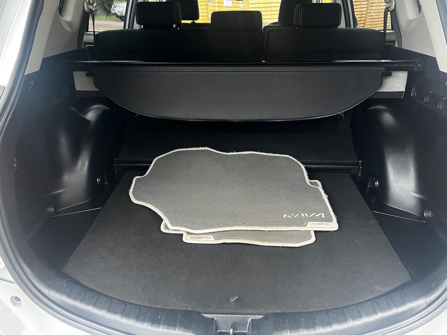 Used Toyota RAV4 2016 for sale - 76349897: Photo 41