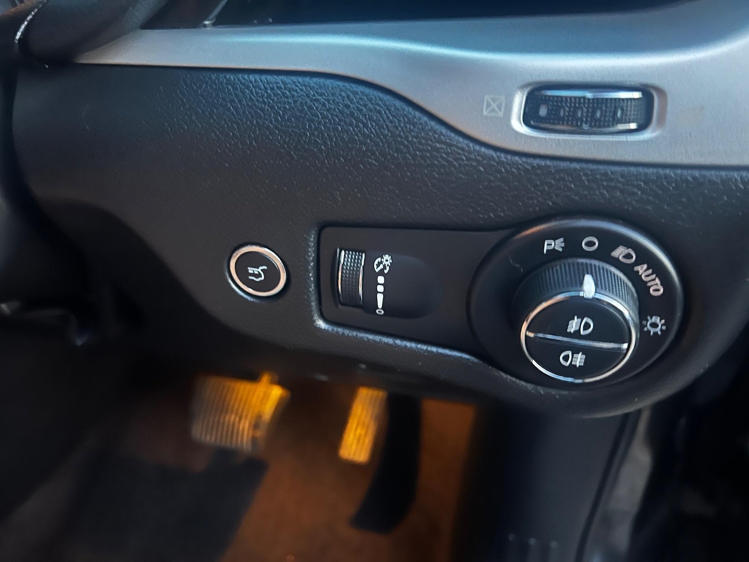 Used Jeep Cherokee 2016 for sale - 76886445: Photo 19