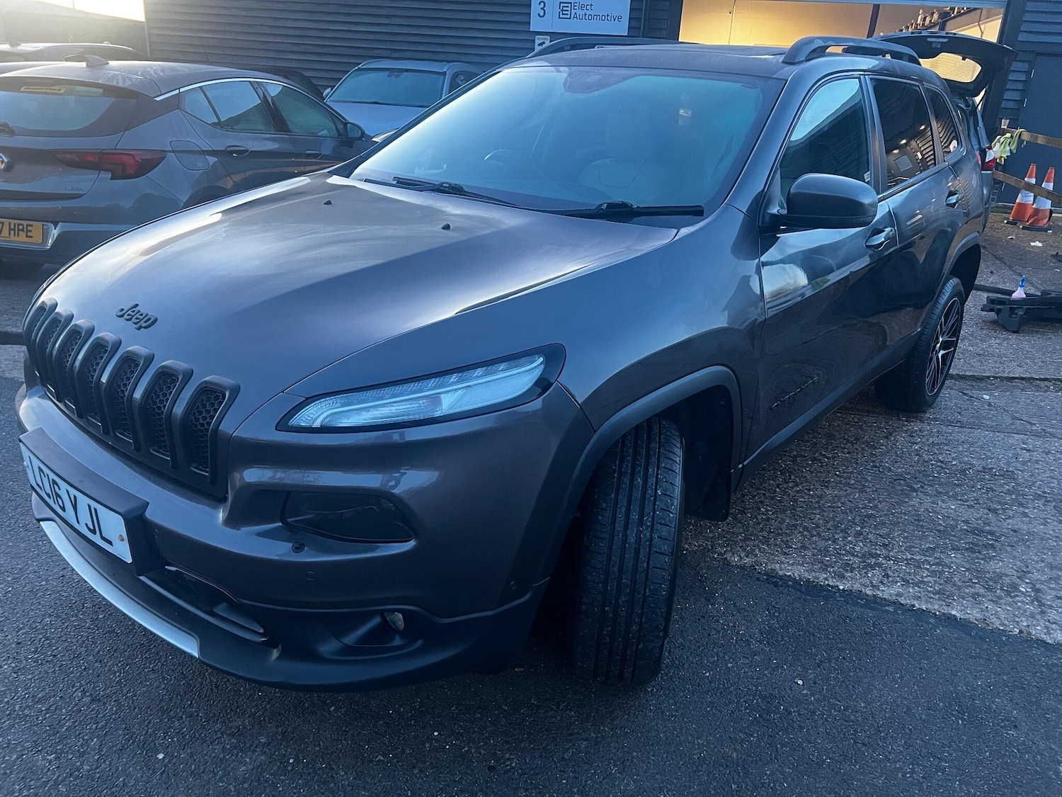 Used Jeep Cherokee 2016 for sale - 76886445: Photo 3