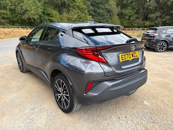 Used Toyota C-HR 2020 for sale - 79453571: Photo