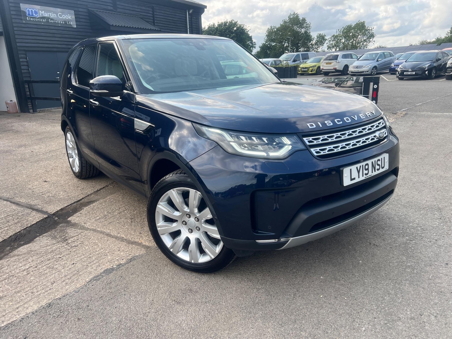 Used Land Rover Discovery 2019 for sale - 76584546: Photo 1