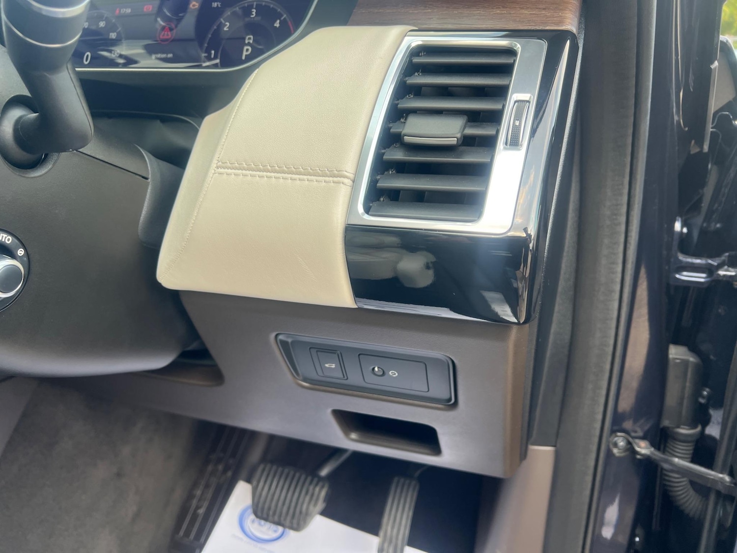 Used Land Rover Discovery 2019 for sale - 76584546: Photo 21