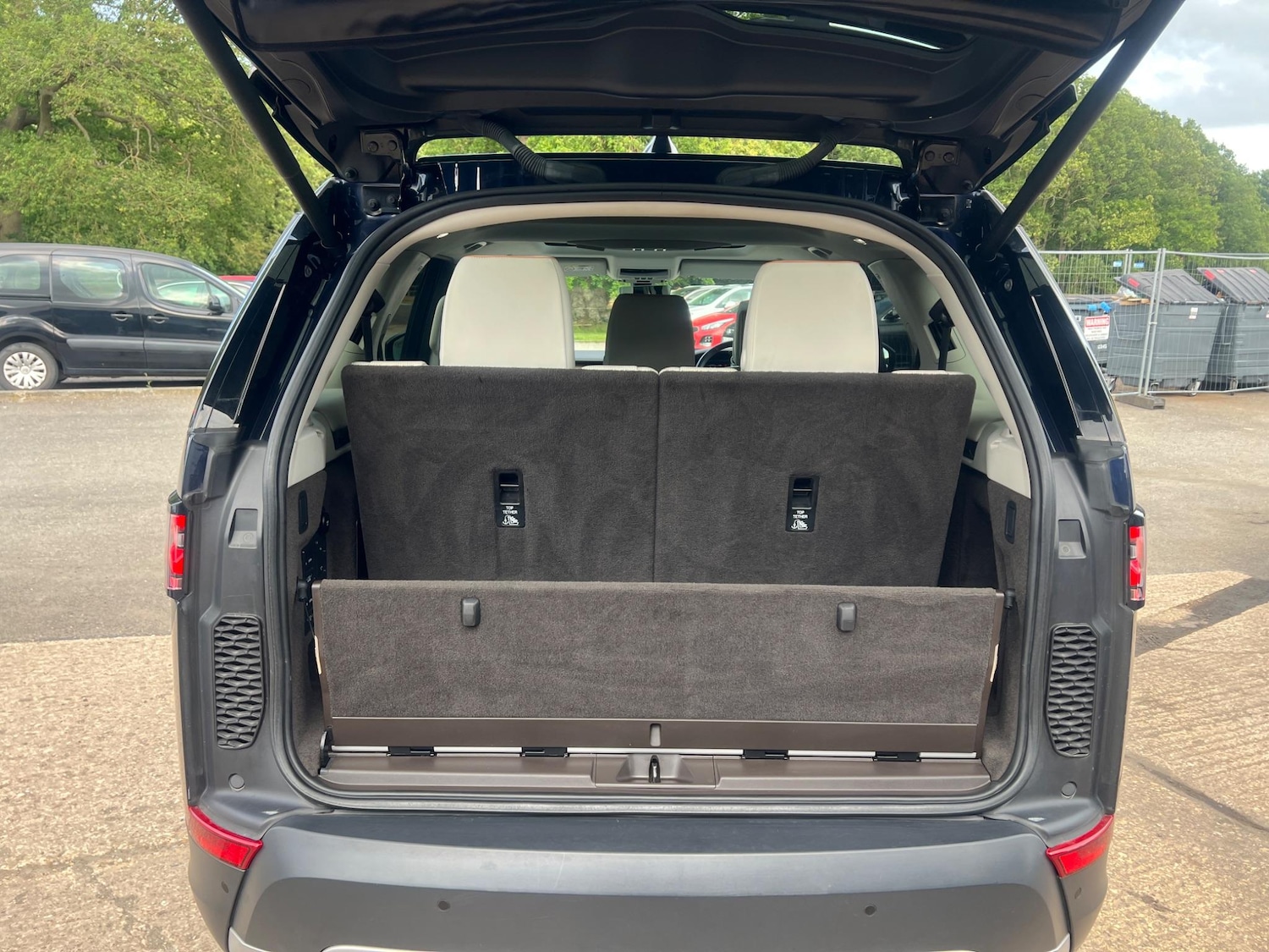 Used Land Rover Discovery 2019 for sale - 76584546: Photo 41