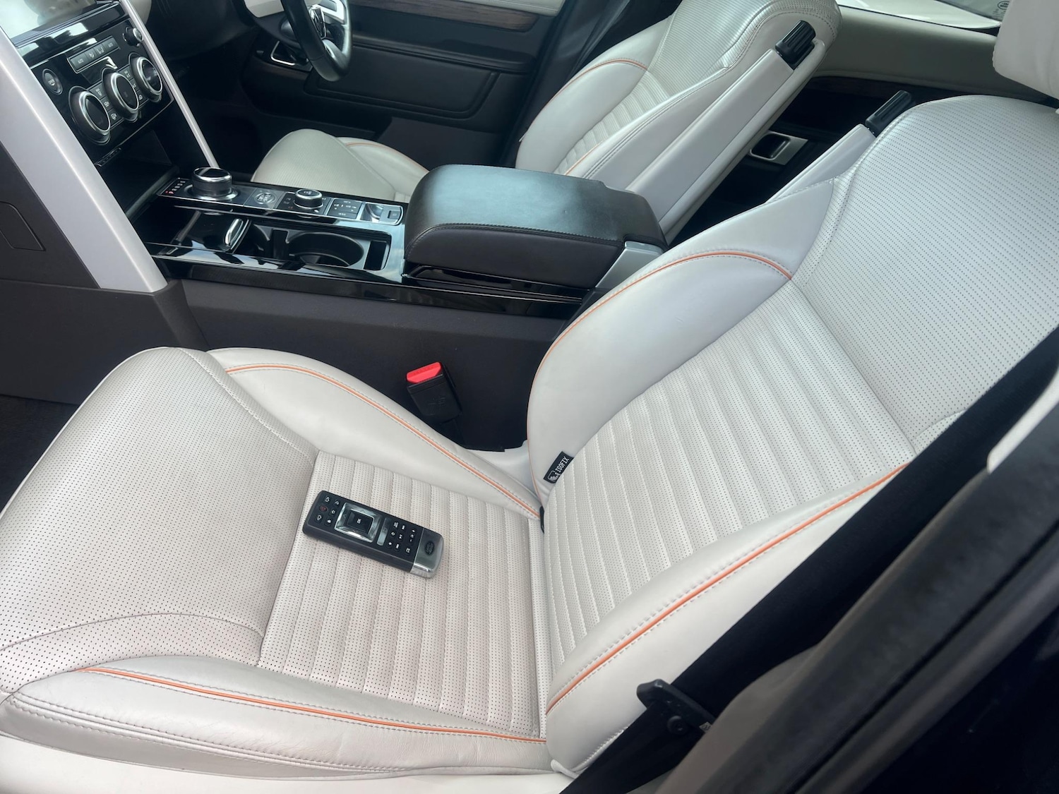 Used Land Rover Discovery 2019 for sale - 76584546: Photo 44