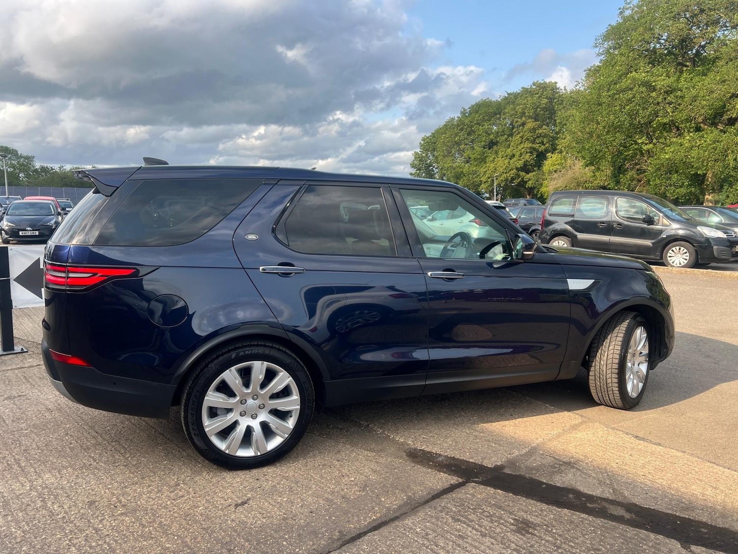 Used Land Rover Discovery 2019 for sale - 76584546: Photo 8