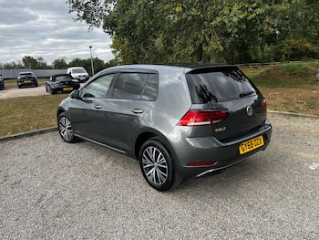 Used Volkswagen Golf 2018 for sale - 75657805: Photo
