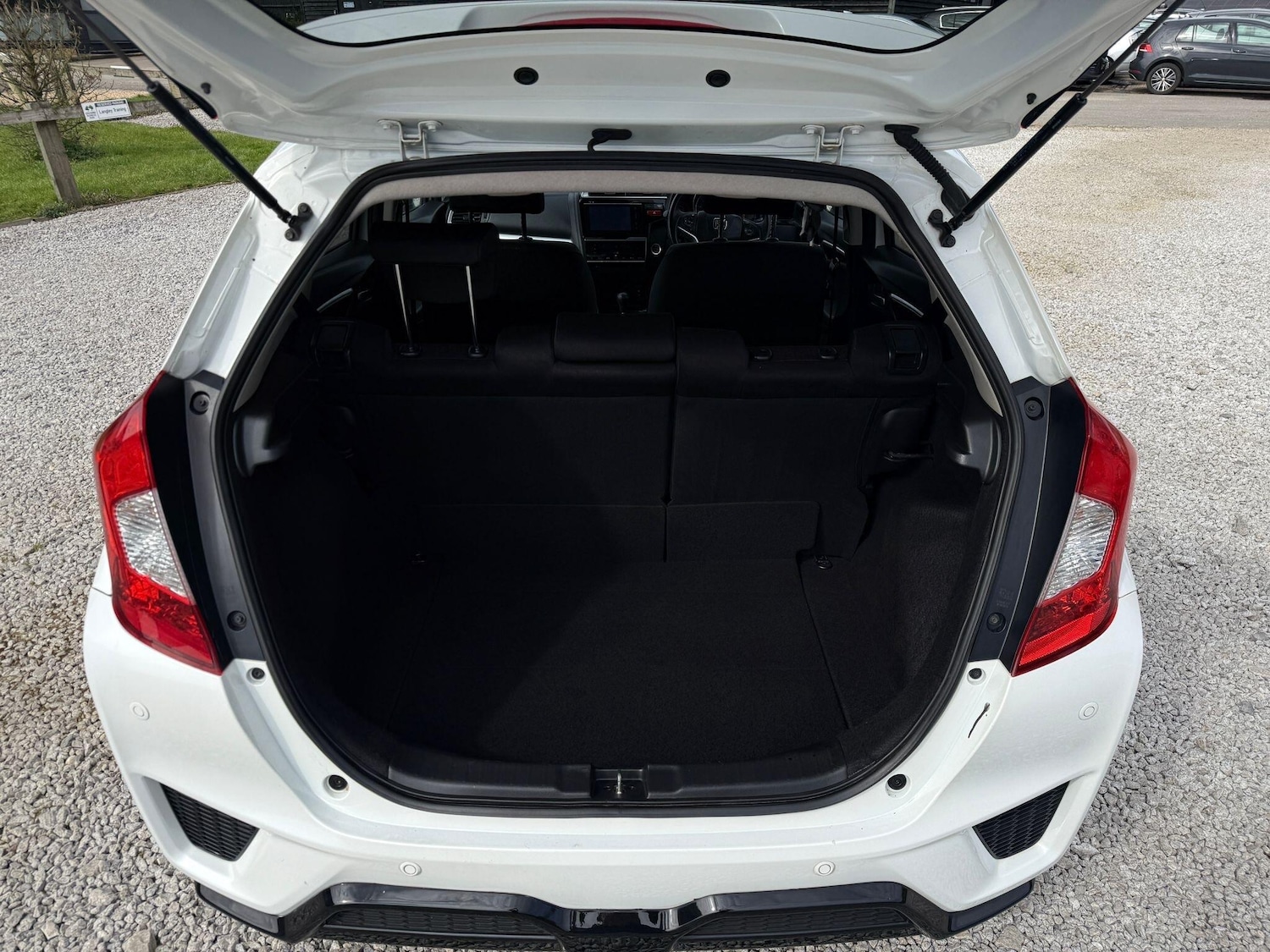 Used Honda Jazz 2016 for sale - 77982344: Photo 26