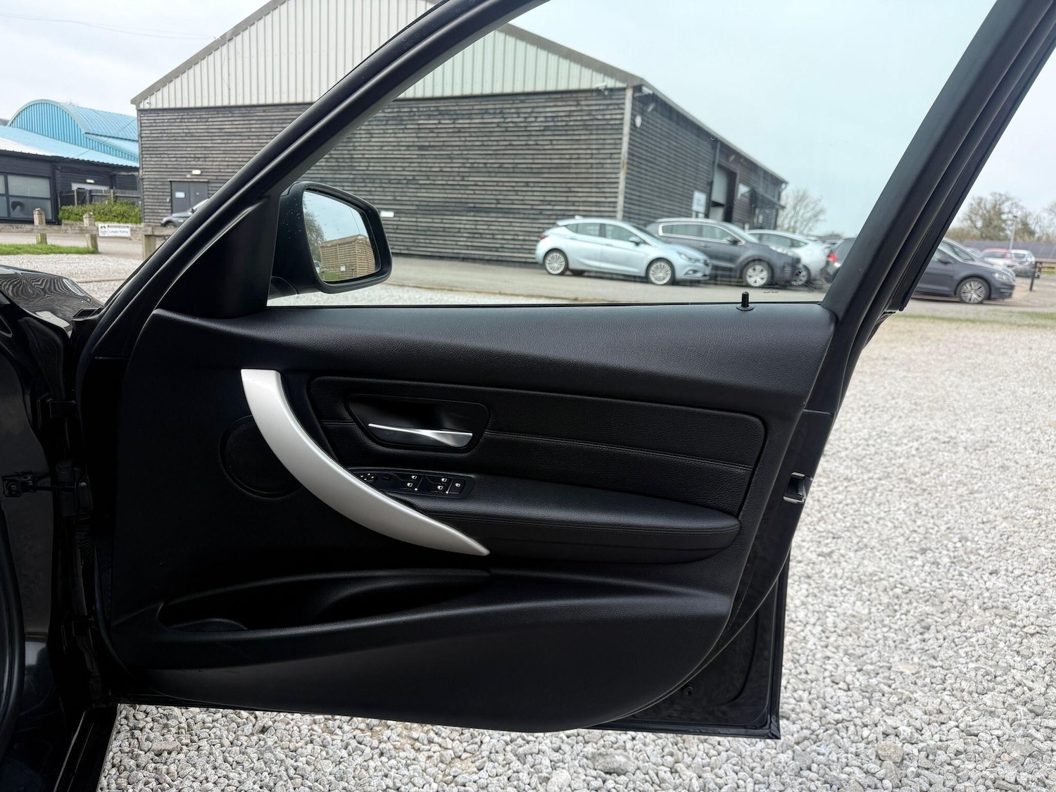 Used BMW 3 Series 2017 for sale - 77982380: Photo 19