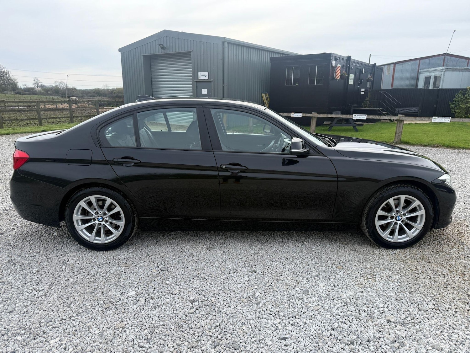 Used BMW 3 Series 2017 for sale - 77982380: Photo 7