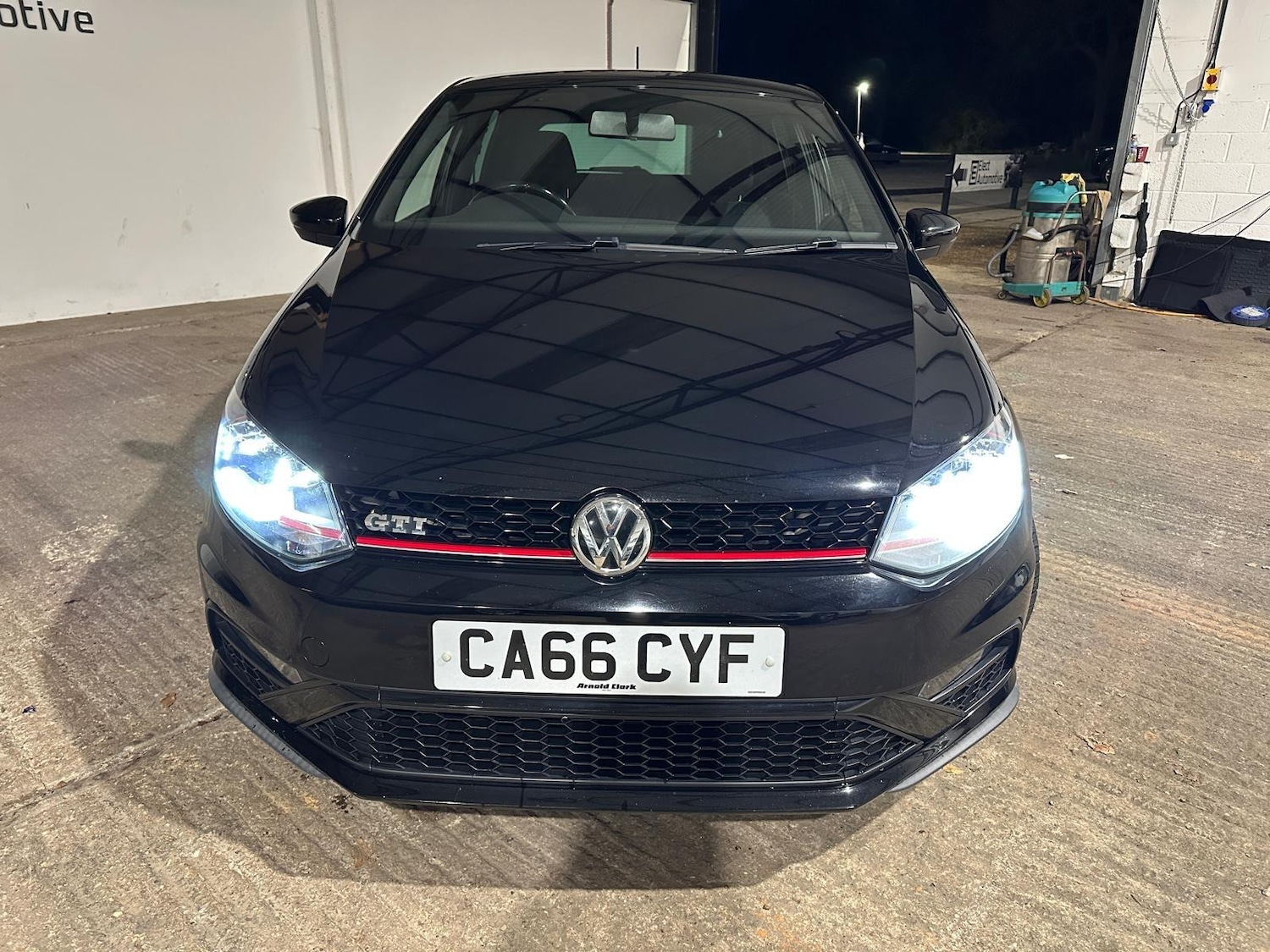 Used Volkswagen Polo 2017 for sale - 78062920: Photo 2