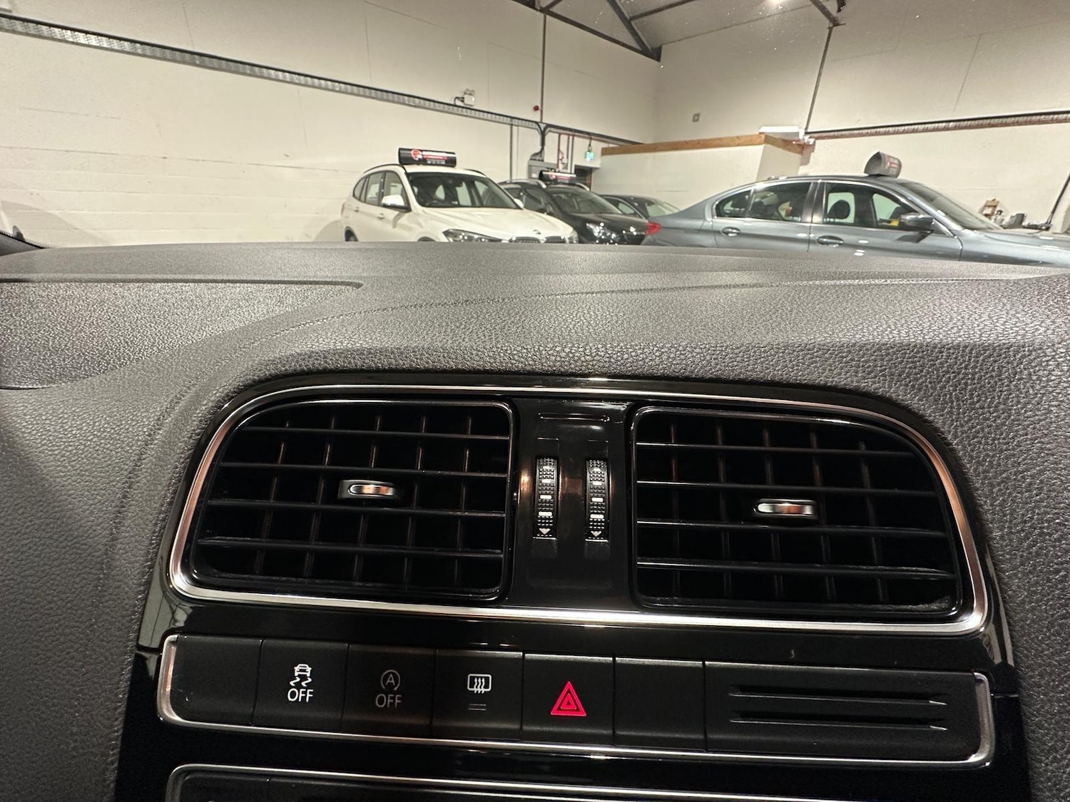 Used Volkswagen Polo 2017 for sale - 78062920: Photo 33