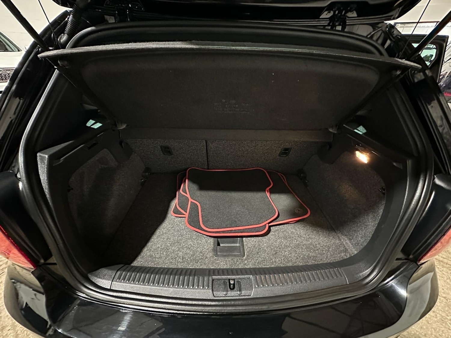 Used Volkswagen Polo 2017 for sale - 78062920: Photo 36