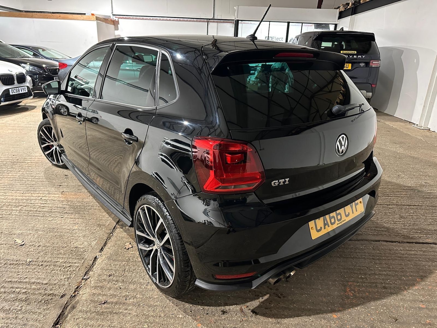 Used Volkswagen Polo 2017 for sale - 78062920: Photo 4