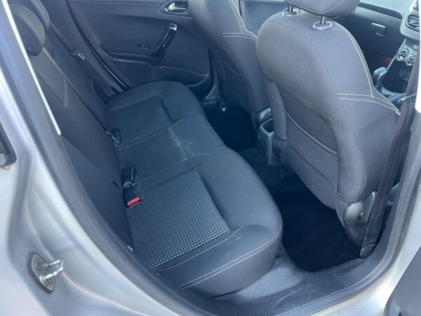 Used Peugeot 208 2018 for sale - 76259407: Photo 12