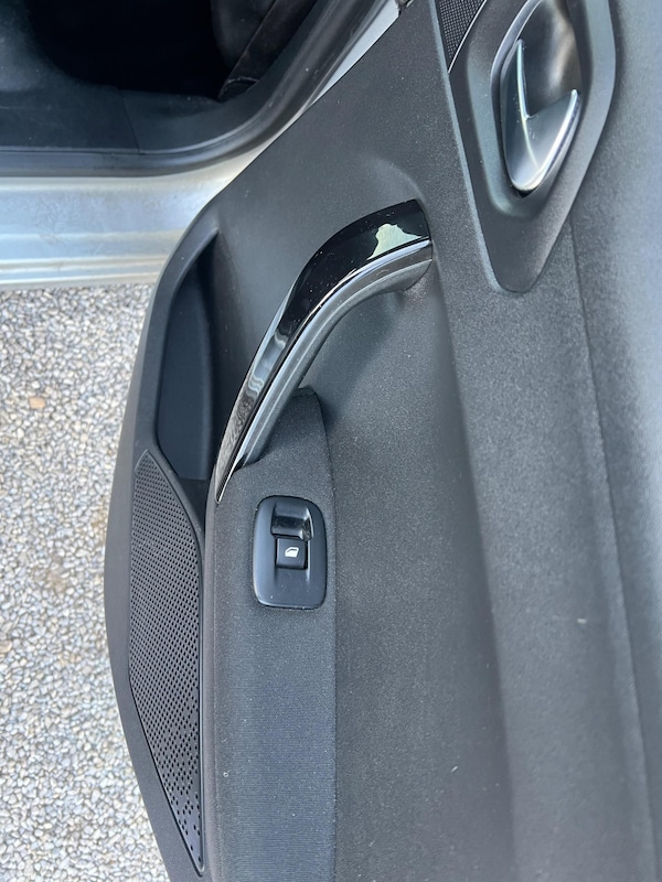 Used Peugeot 208 2018 for sale - 76259407: Photo 14