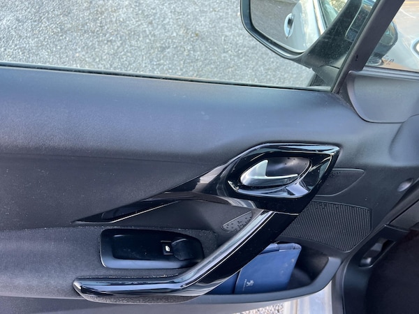 Used Peugeot 208 2018 for sale - 76259407: Photo 19