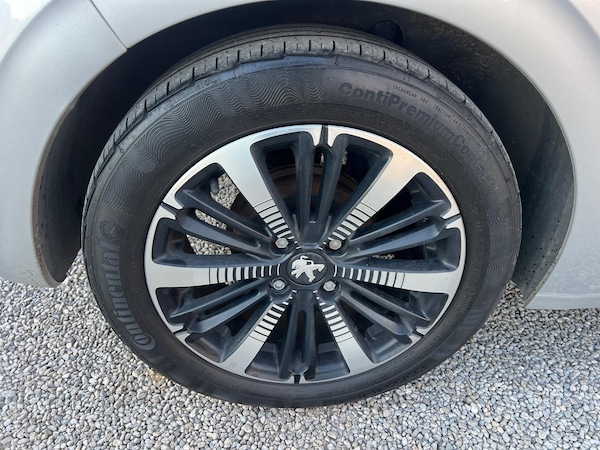Used Peugeot 208 2018 for sale - 76259407: Photo 20