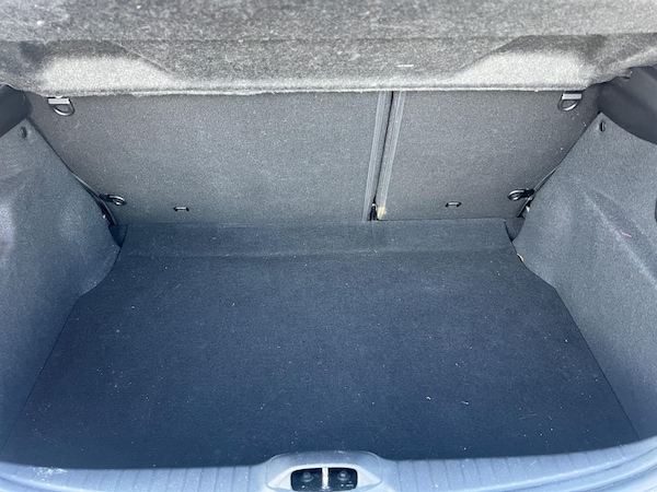 Used Peugeot 208 2018 for sale - 76259407: Photo 31