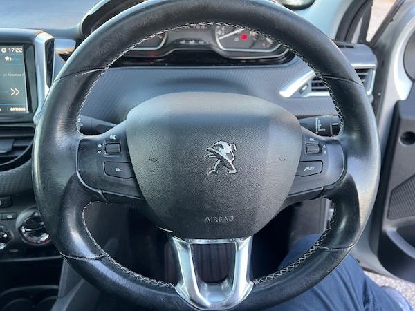 Used Peugeot 208 2018 for sale - 76259407: Photo 33