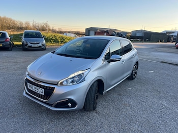 Used Peugeot 208 2018 for sale - 76259407: Photo 3