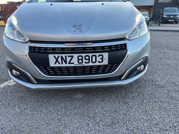 Used Peugeot 208 2018 for sale - 76259407: Photo 5