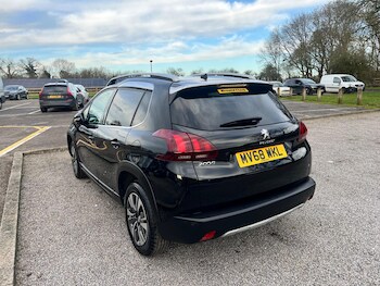 Used Peugeot 2008 2018 for sale - 77305593: Photo
