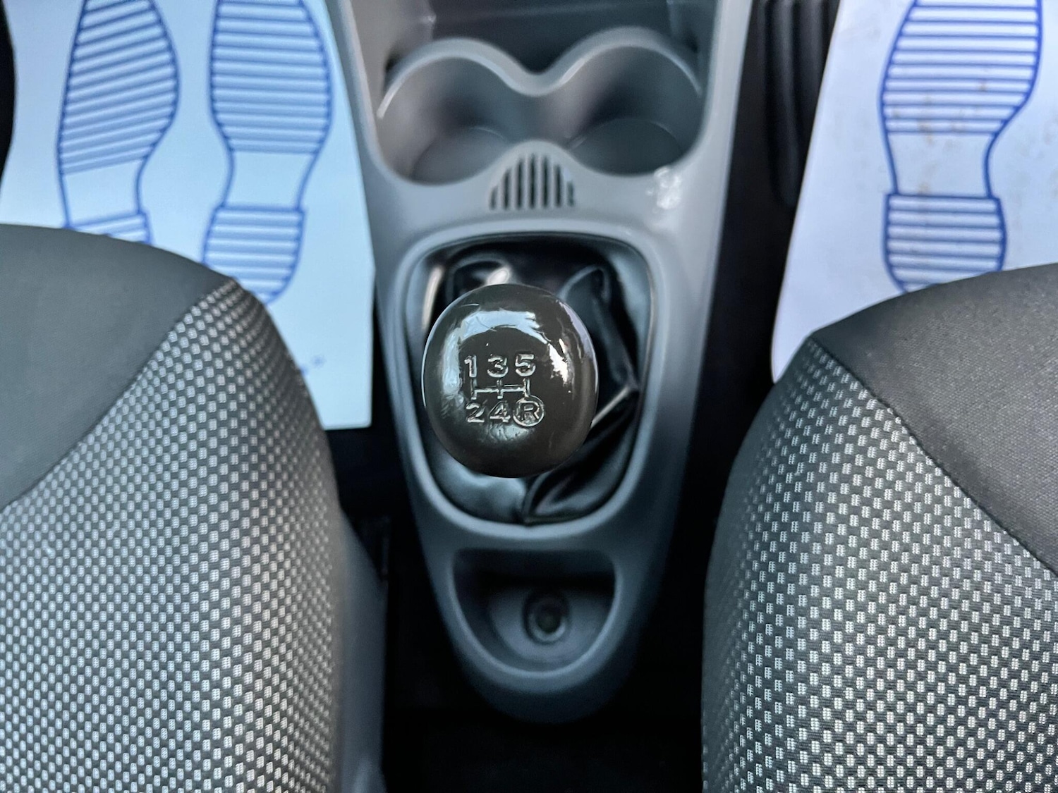 Used Toyota AYGO 2010 for sale - 77671347: Photo 9