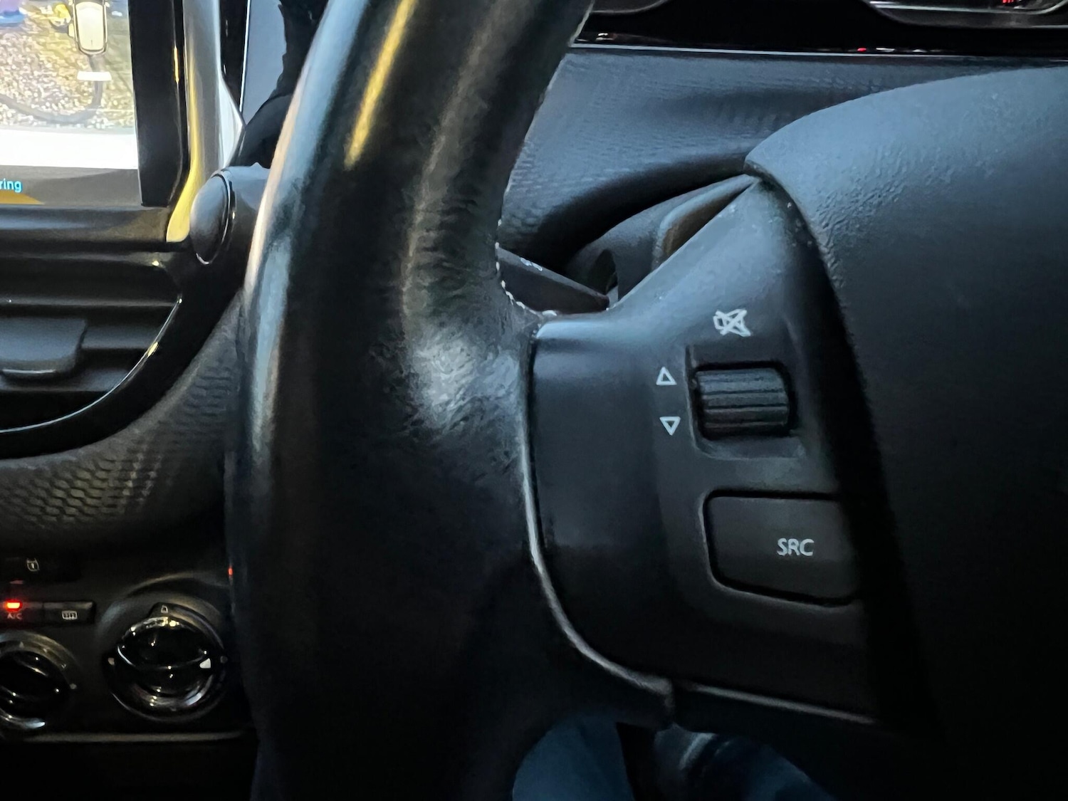 Used Peugeot 208 2018 for sale - 77057218: Photo 18