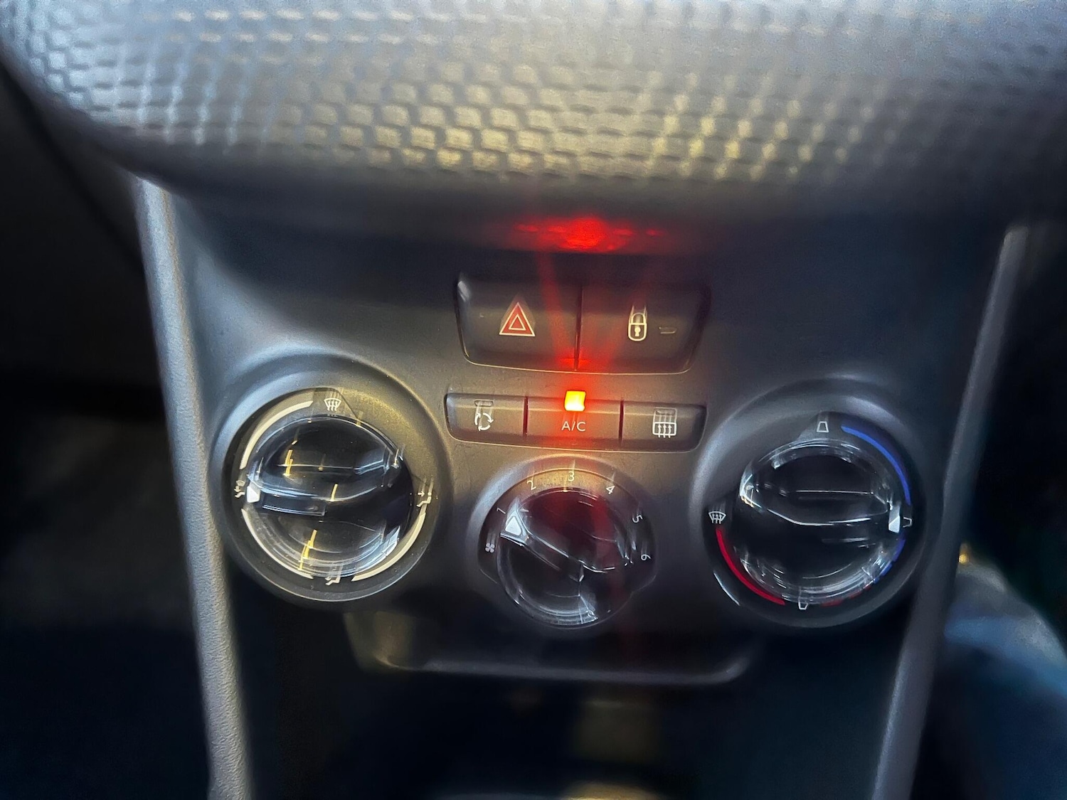 Used Peugeot 208 2018 for sale - 77057218: Photo 20