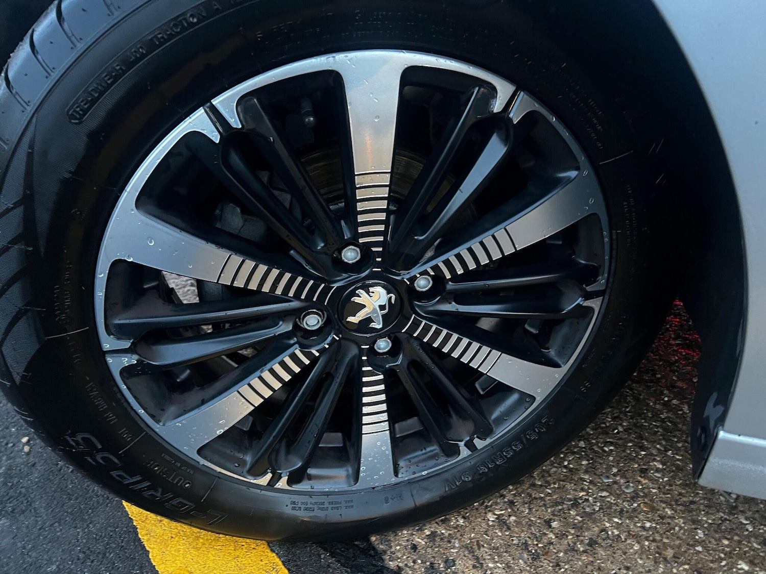 Used Peugeot 208 2018 for sale - 77057218: Photo 24