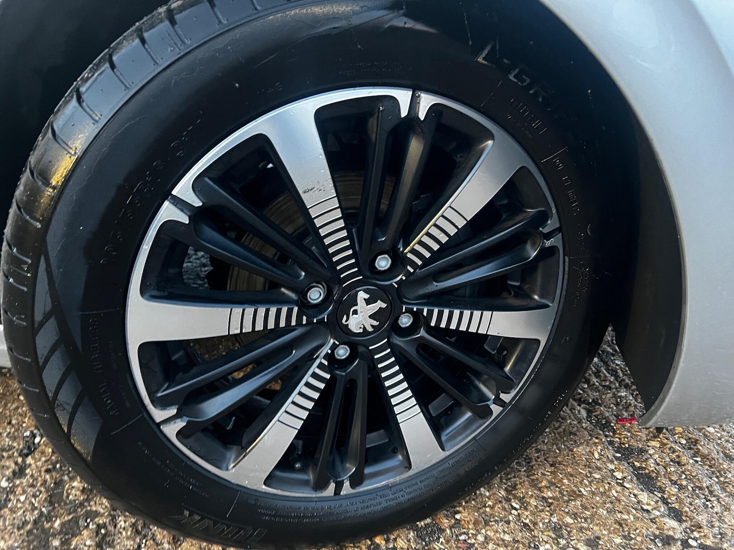 Used Peugeot 208 2018 for sale - 77057218: Photo 27