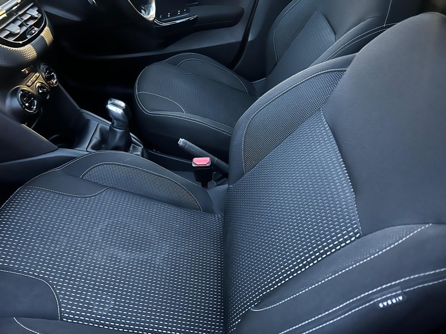 Used Peugeot 208 2018 for sale - 77057218: Photo 38