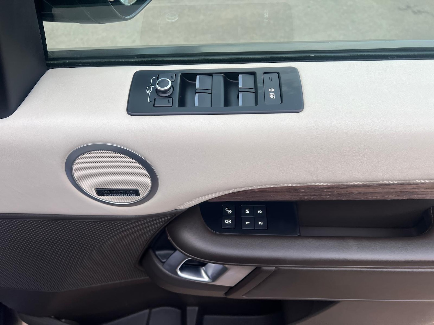 Used Land Rover Discovery 2019 for sale - 77268133: Photo 16