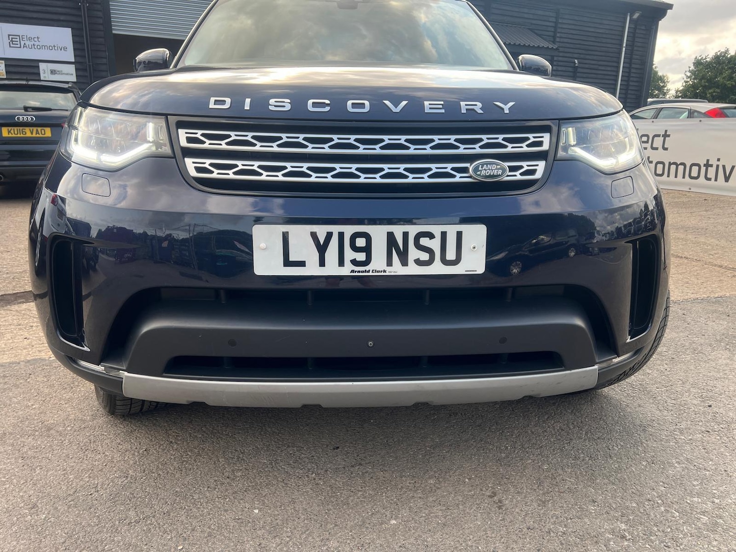 Used Land Rover Discovery 2019 for sale - 77268133: Photo 3