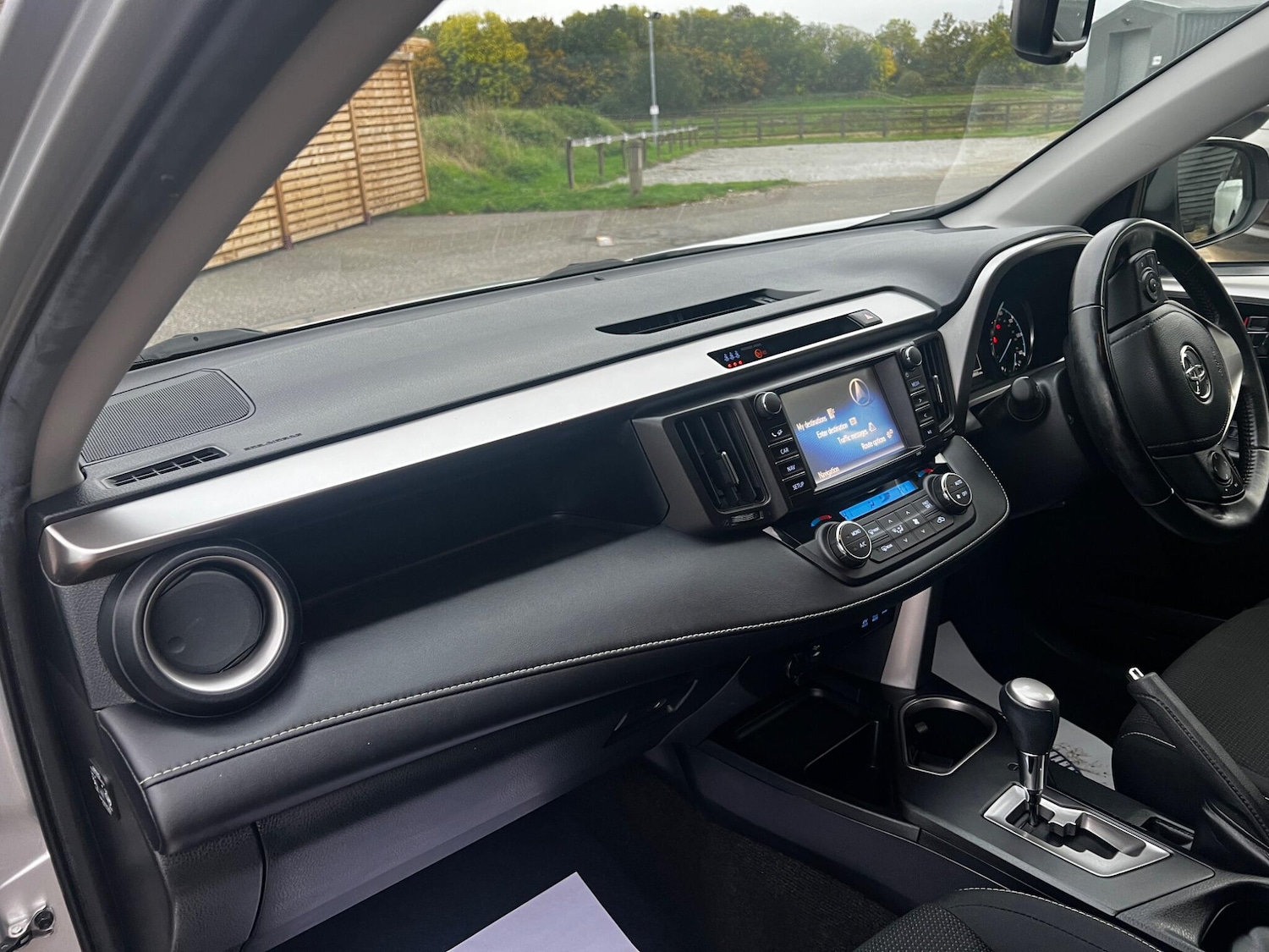 Used Toyota RAV4 2016 for sale - 76997743: Photo 15