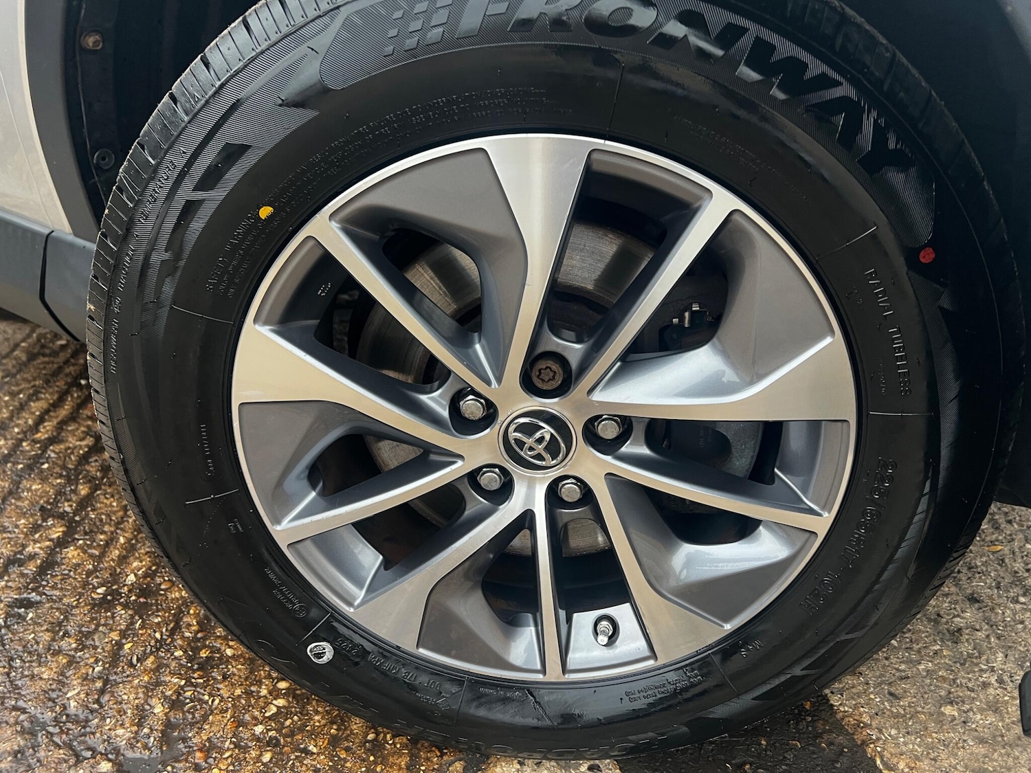 Used Toyota RAV4 2016 for sale - 76997743: Photo 30