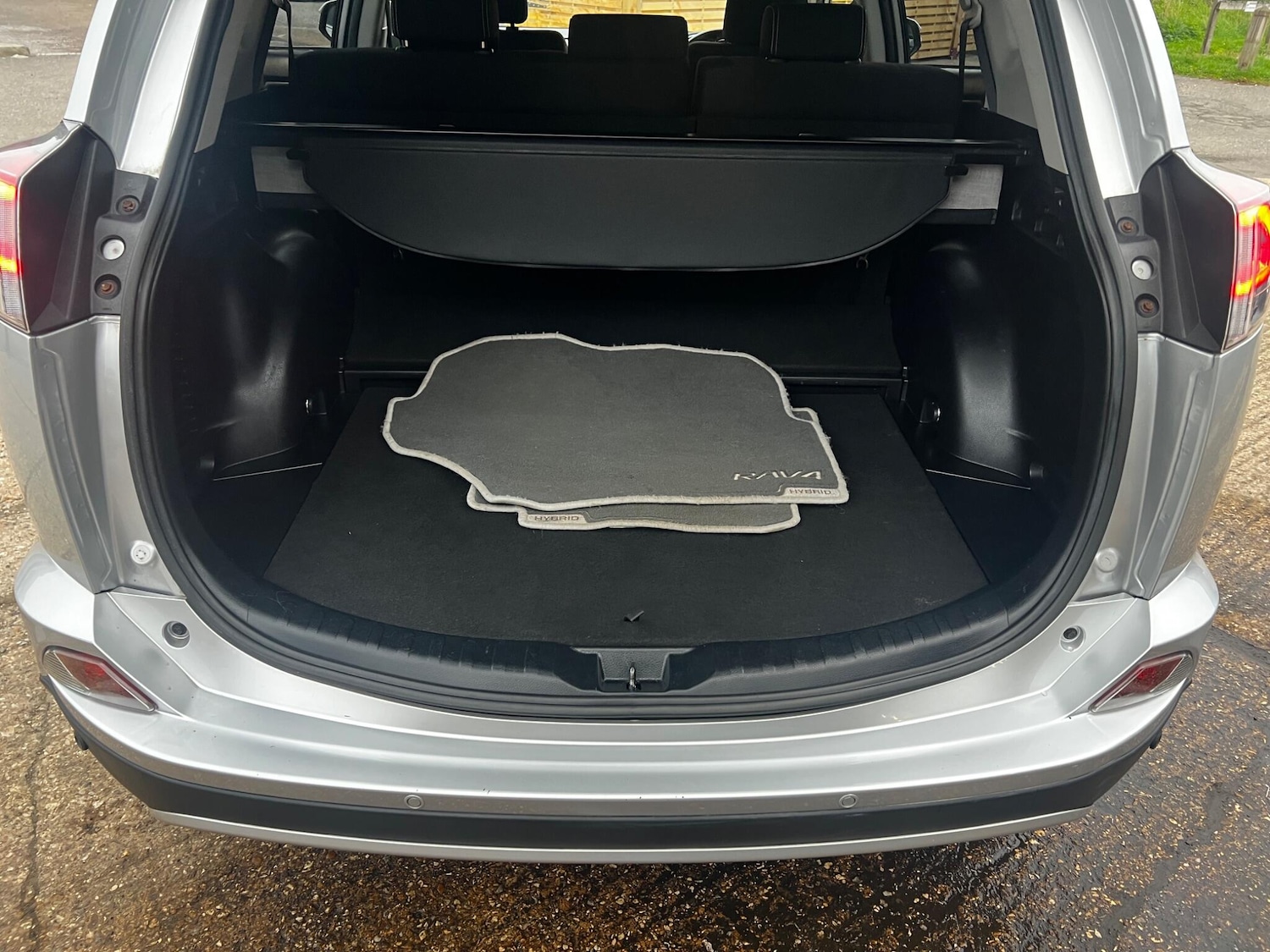 Used Toyota RAV4 2016 for sale - 76997743: Photo 40